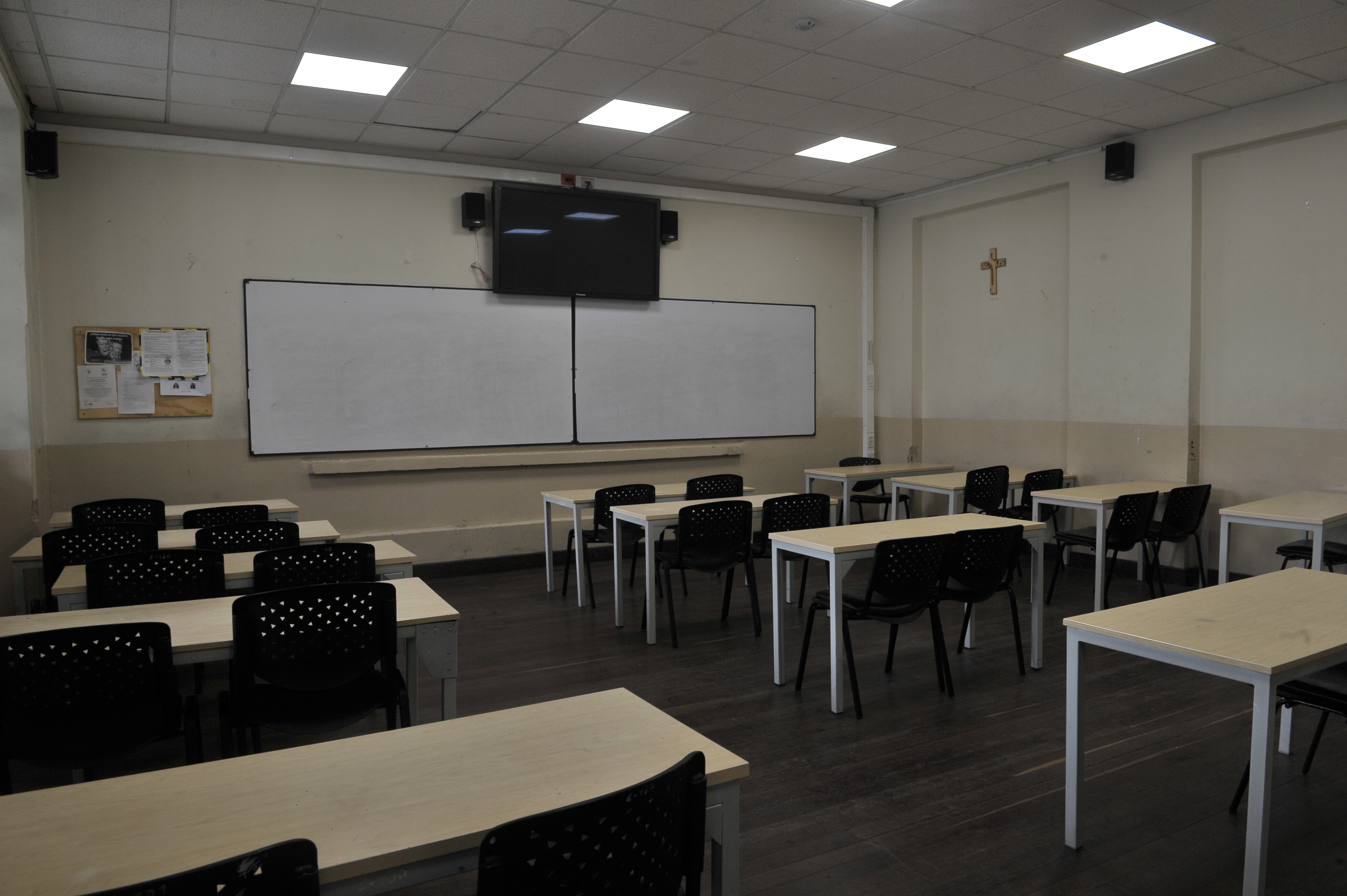 ¿Cuándo comienzan las vacaciones de mitad de año en colegios públicos de Colombia?