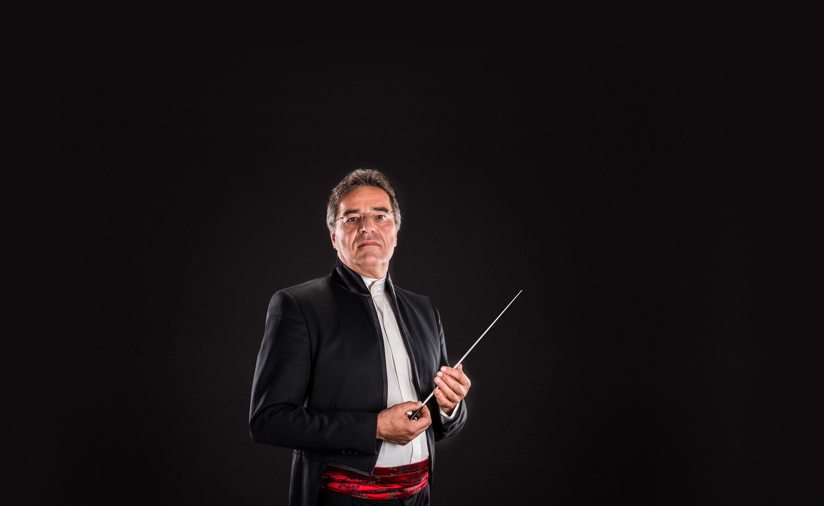 El organista alemán Jürgen Wolf, que fue discípulo del célebre director rumano Sergiu Celibidache, tiene entre sus presentaciones programadas una con el órgano de la Catedral Primada de Colombia donde interpretará varias obras de Bach, entre ellas la famosa “Toccata y Fuga en re menor BWV 565″.