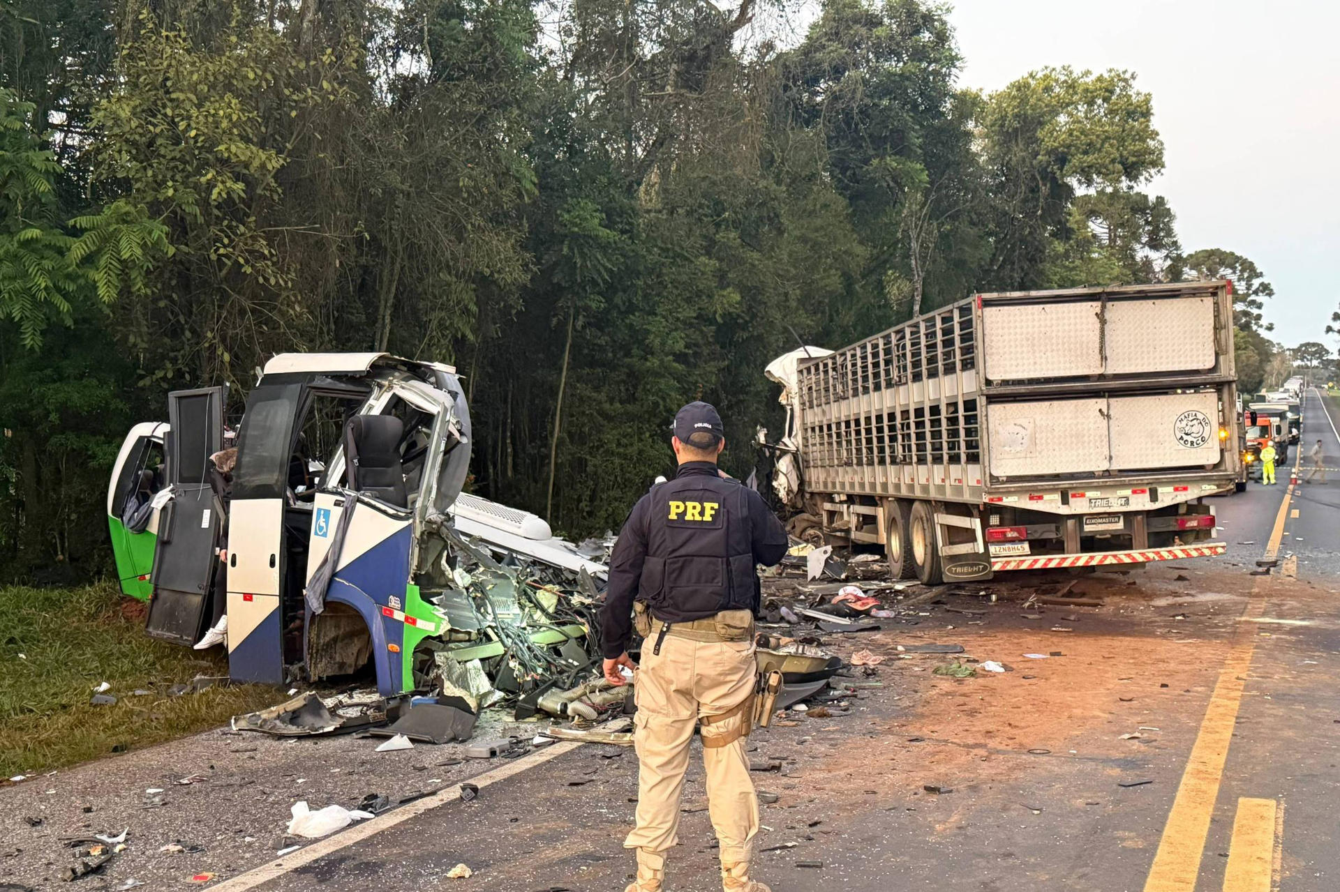 Accidente de autobús en Brasil deja al menos 23 muertos