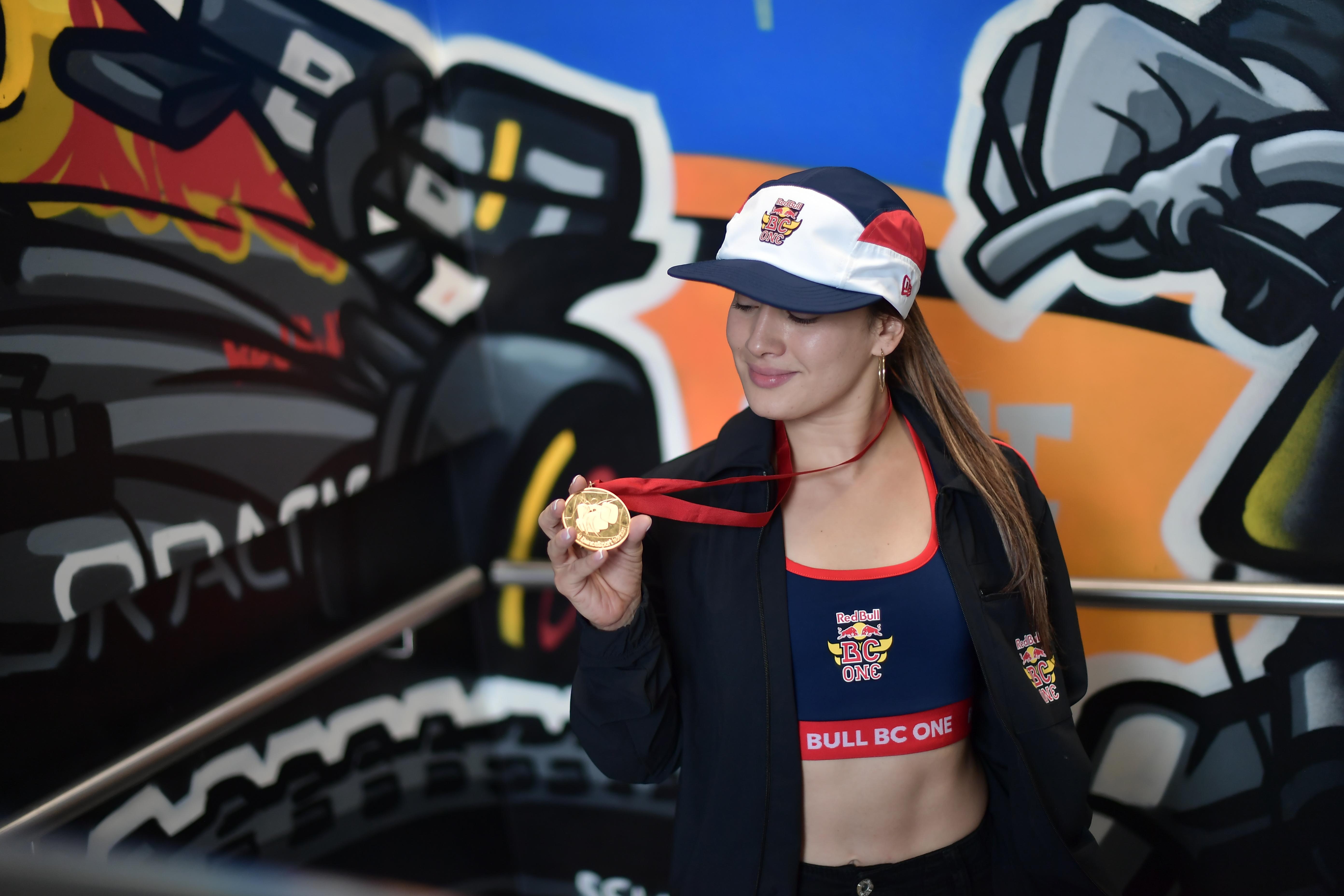 Conocida como B-Girl Luma, es una talentosa del break dance, quien ganó oro en los Panamericanos de Breakdance en Chile.