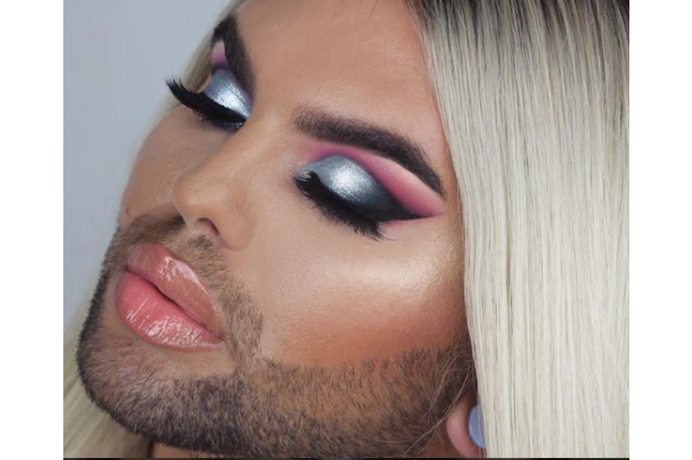 Los influenciadores que muestran que los hombres también se maquillan