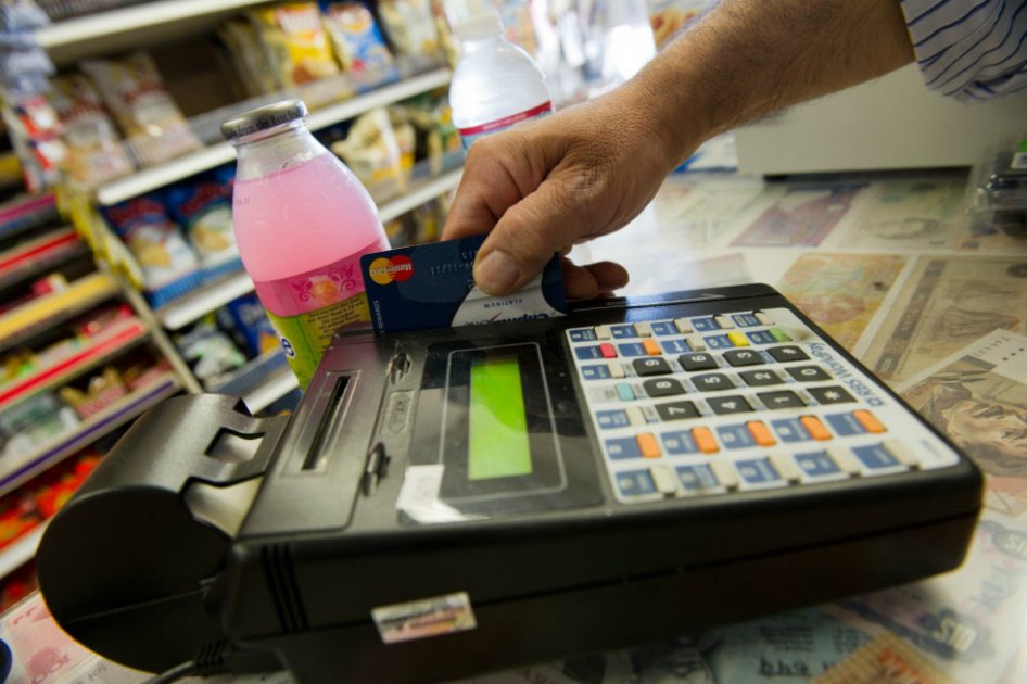 Si usted pagaba por una cuenta 116.000 pesos, incluído el IVA, ahora pagaría 119.000 pesos. 
