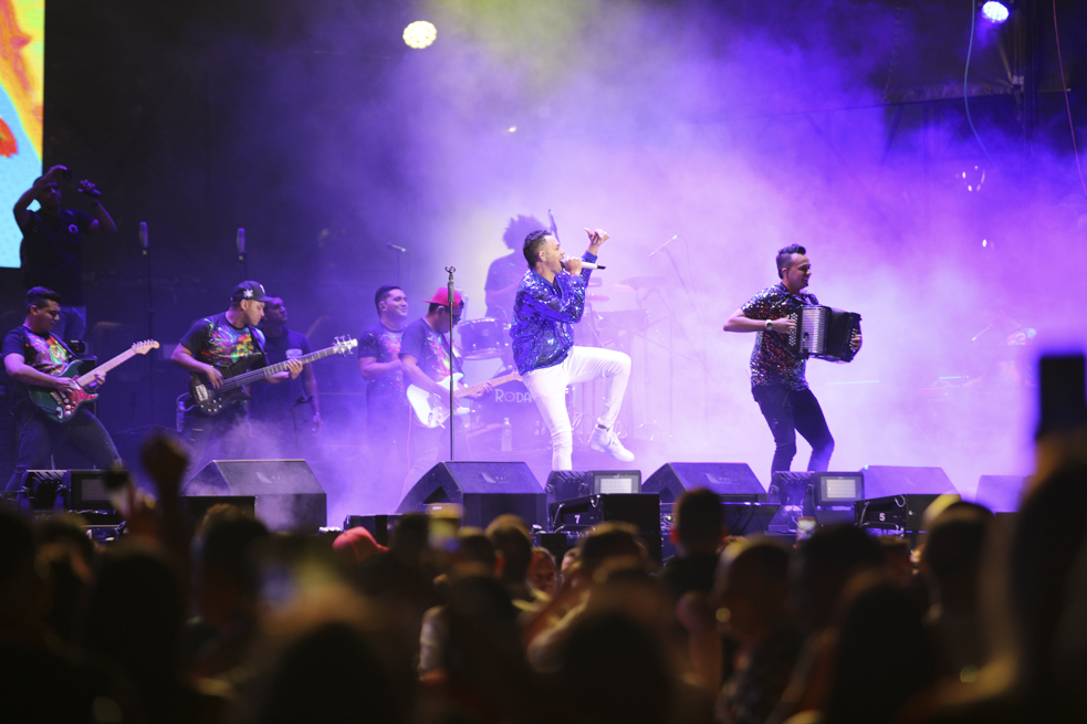 Cantantes de talla nacional e internacional se presentaron en el Estadio Romelio Martínez, en el concierto más importante del Carnaval de Barranquilla.