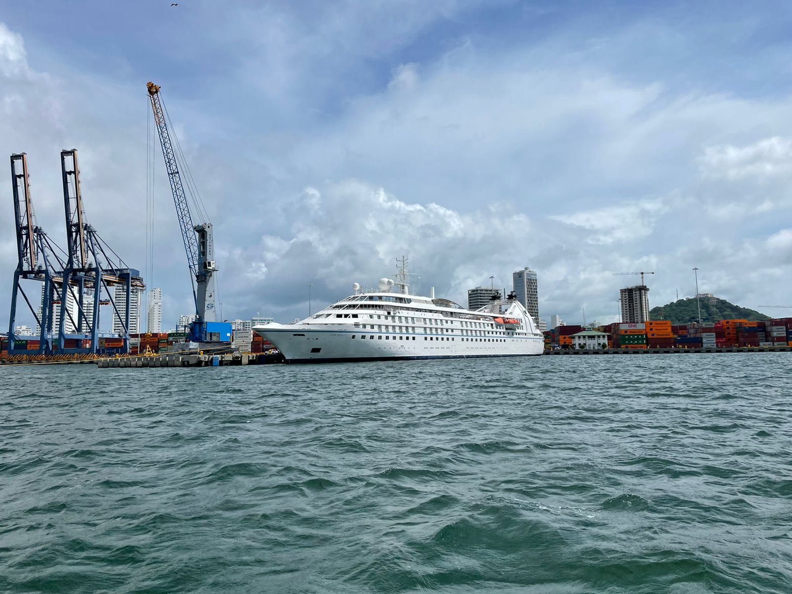 Crucero con siete personas con covid-19 llegó a Cartagena