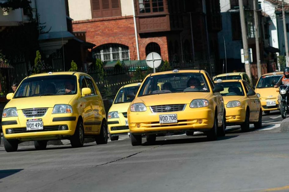 Distrito no cambiará pico y placa a particulares por pedido de taxistas