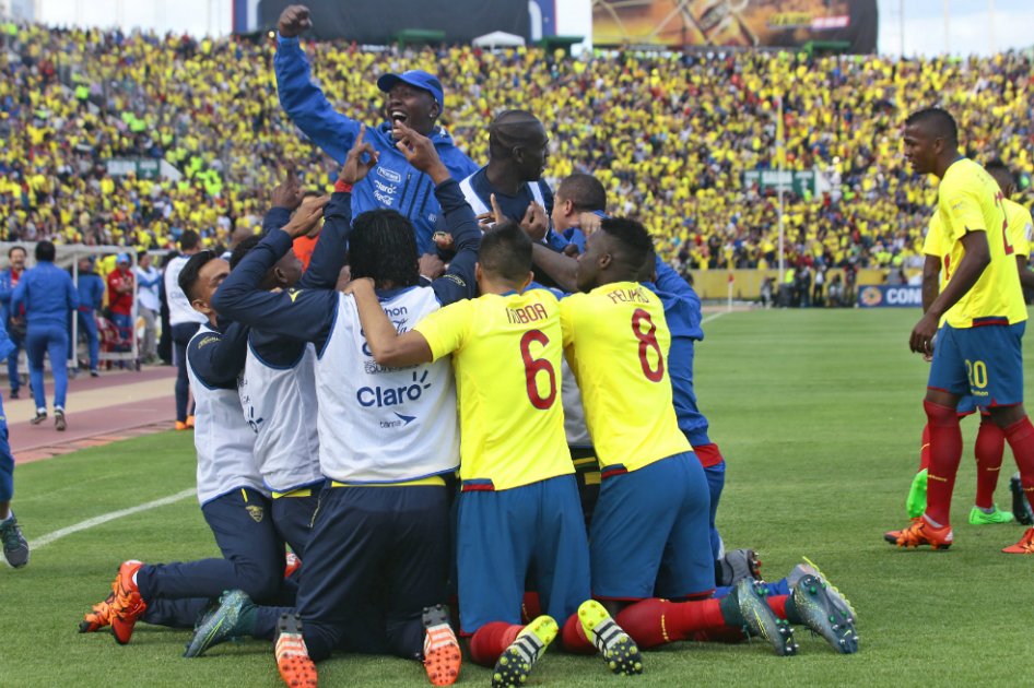 Ecuador le ganó a Uruguay el duelo de líderes