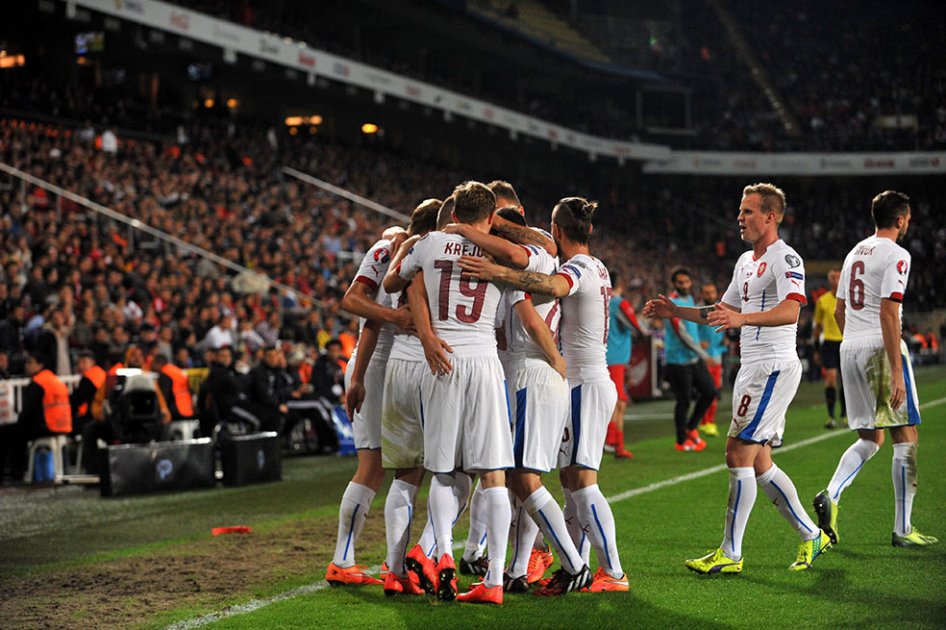 República Checa gana y lidera el grupo A de las eliminatorias a la Euro 2016