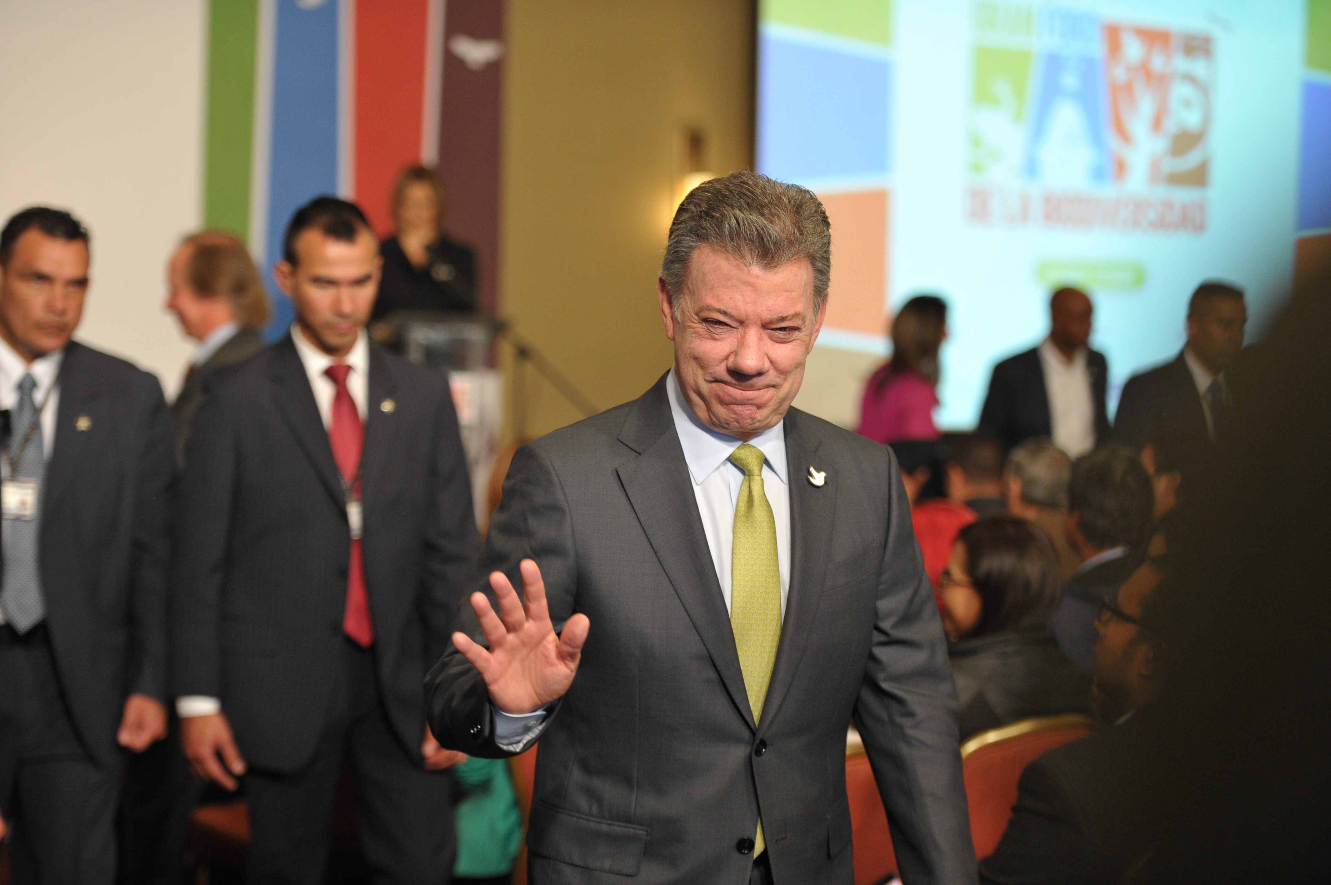 “Duele ver a Iván Duque haciendo el oso en Naciones Unidas”: Santos