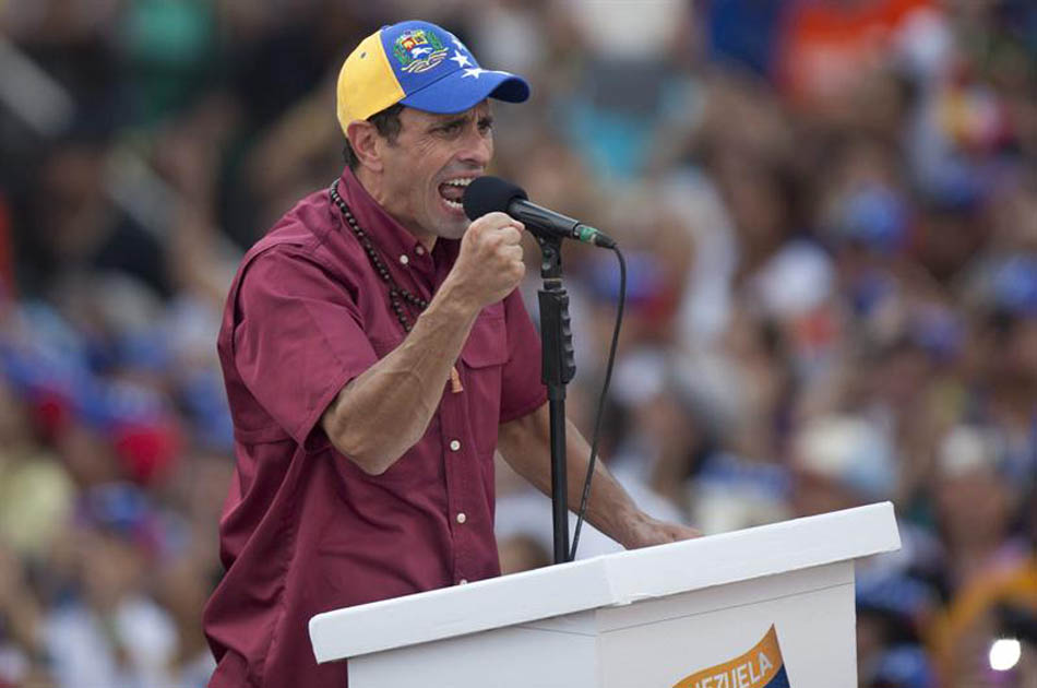 Alcalde de Miami teme que si Capriles gana en Venezuela no le dejen gobernar