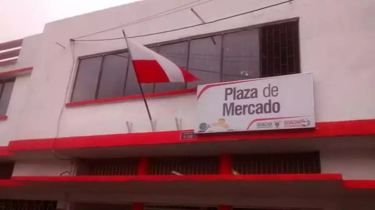 Cierran la plaza de mercado de Soacha tras encontrar ratas y aguas residuales