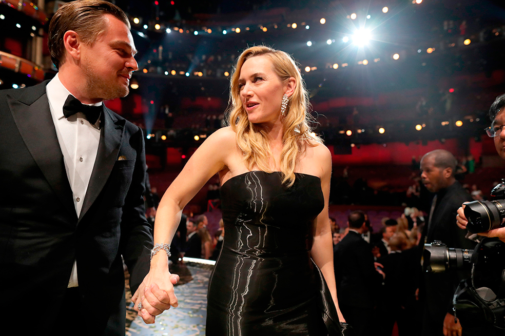  Leonardo DiCaprio y Kate Winslet en los premios Óscar 2016. / AFP