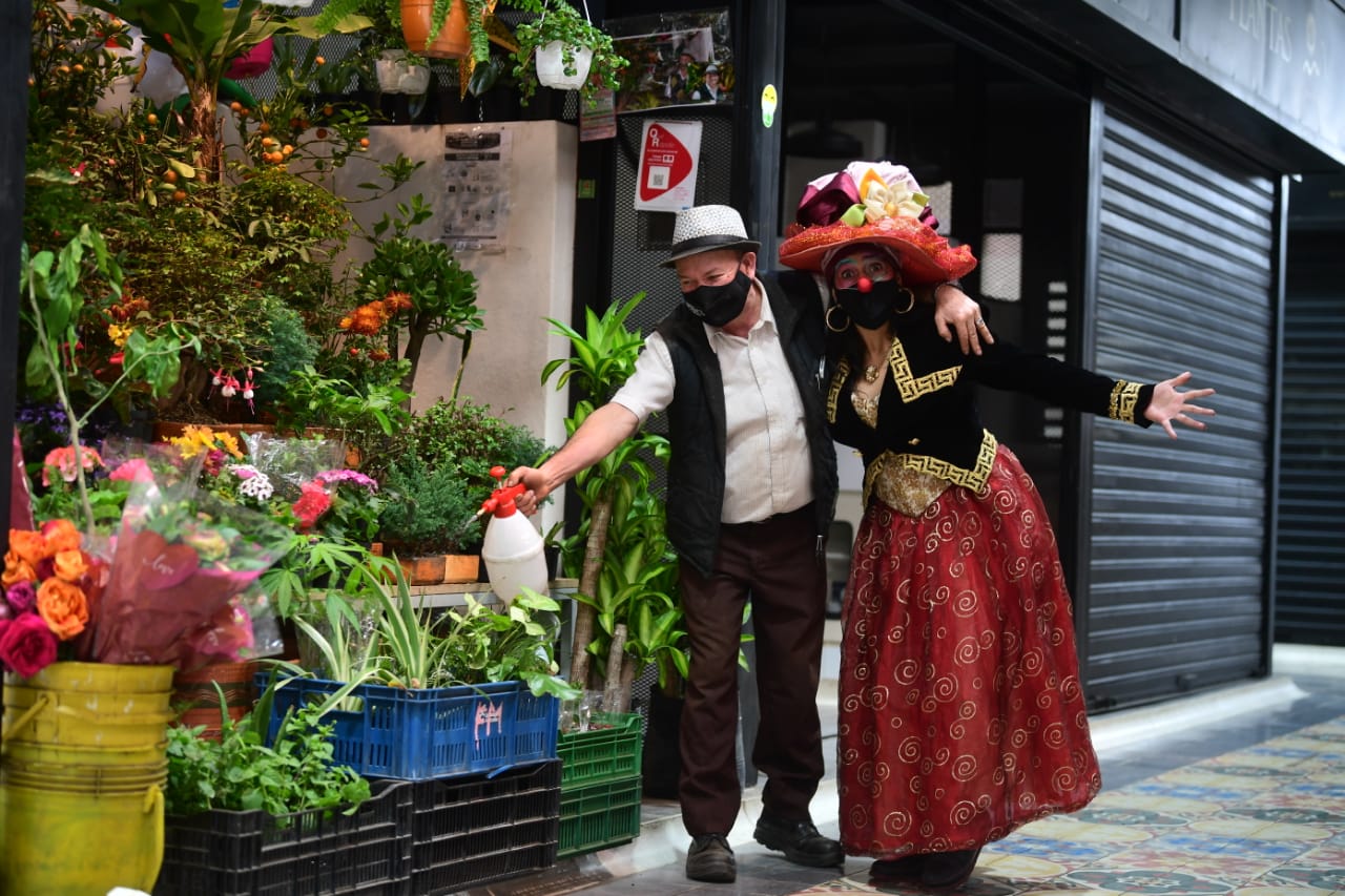 Esta es la decimosexta versión del Festival de Teatro y Circo de Bogotá se estrenarán las Vitrinas dramáticas, en la que los artistas interactúan con el público.