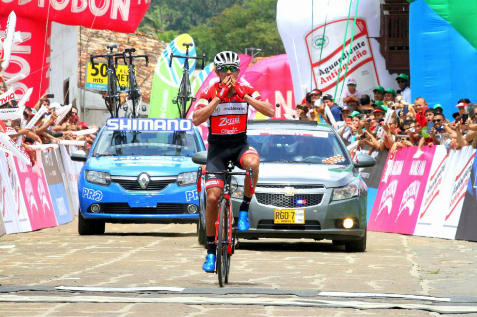 Alex Cano ganó en Barichara la quinta etapa de la Vuelta a Colombia