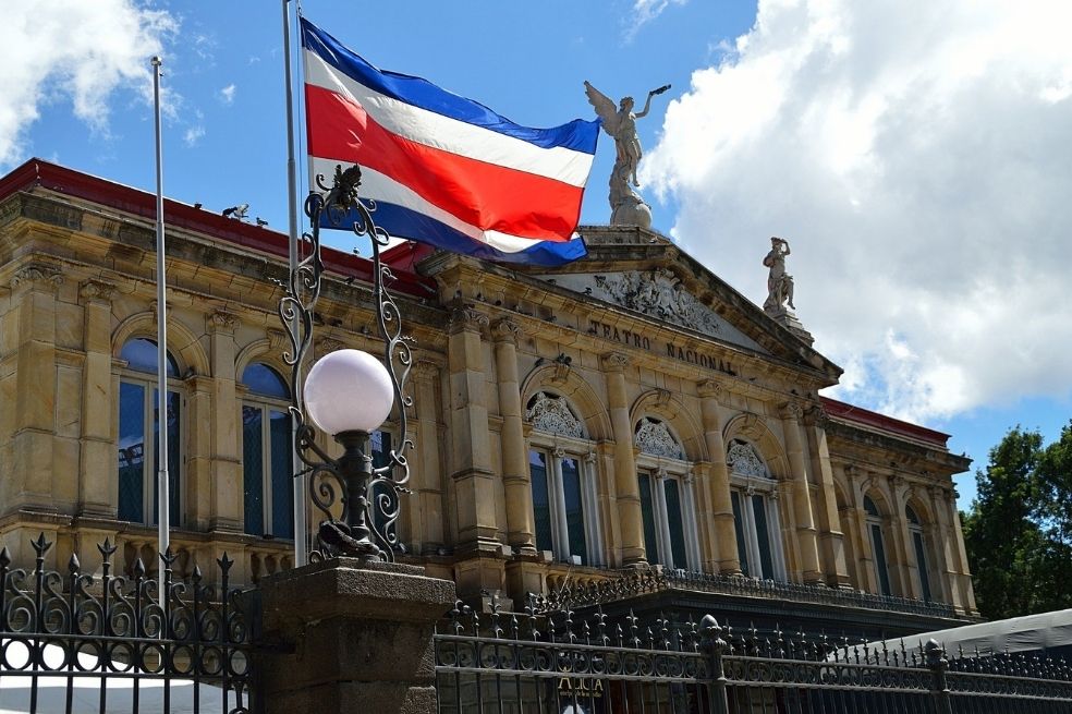 El “país más feliz de América Latina” va a las urnas: Costa Rica elige presidente