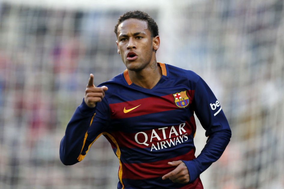 Neymar celebra estar entre los finalistas al Balón de Oro