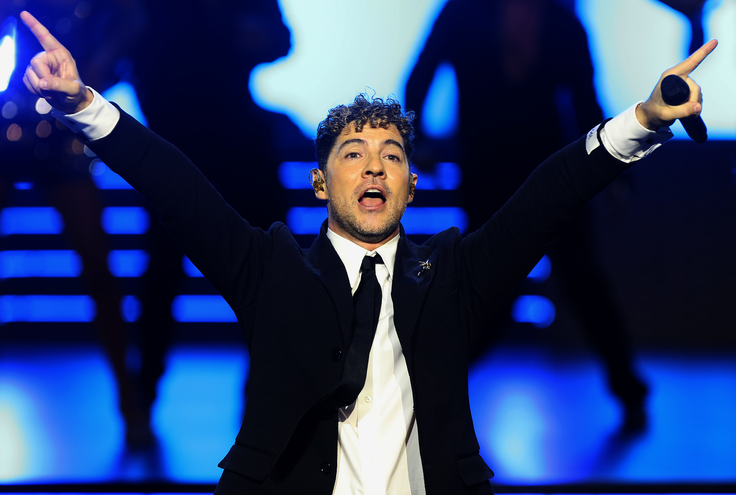 David Bisbal habla orgulloso de su hermano tras quedar en silla de ruedas