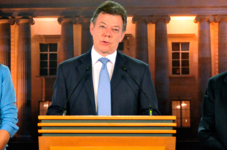 Con las Farc "sabemos qué podemos y qué no podemos ceder": Santos