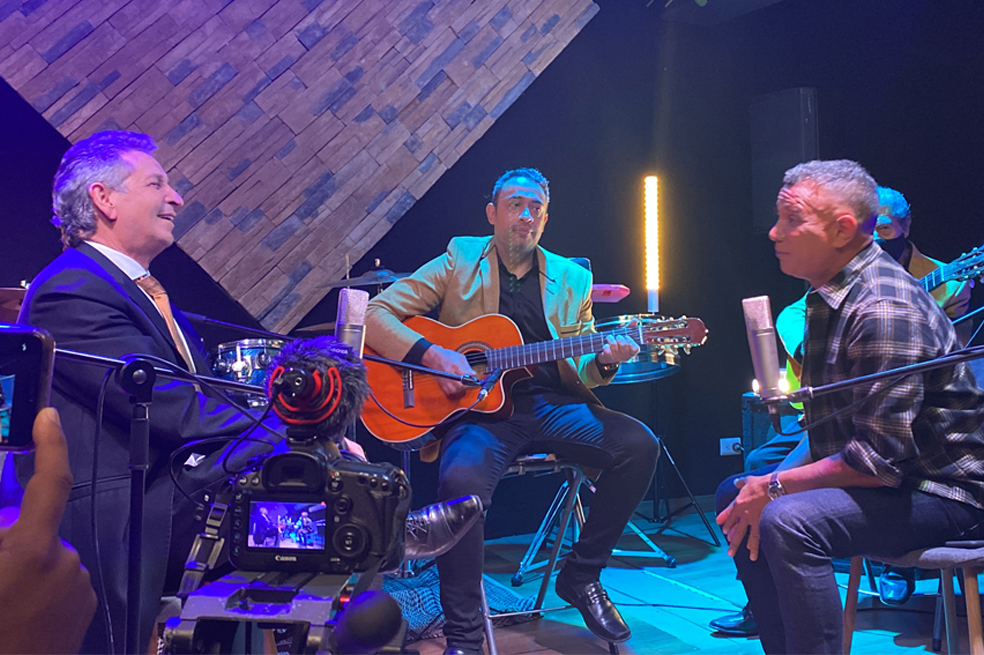“A Darío Gómez no le gustaba cantar ‘Nadie es eterno’”: Juan Carlos Coronel