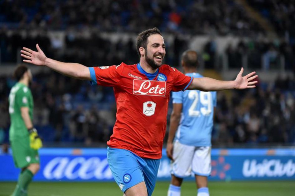 Higuaín y Callejón mantienen líder al Nápoles; Juventus continúa de escolta