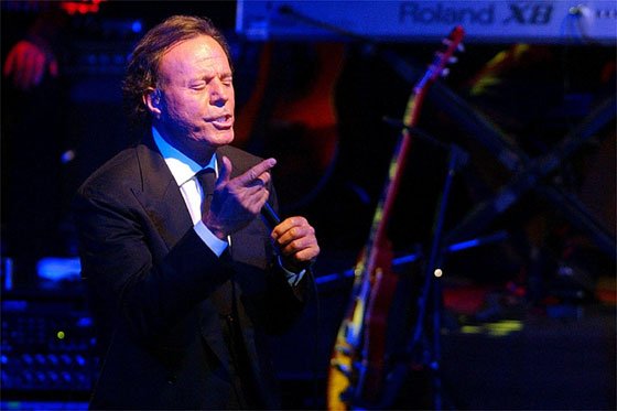 Supuesto hijo de Julio Iglesias presentará una demanda de paternidad