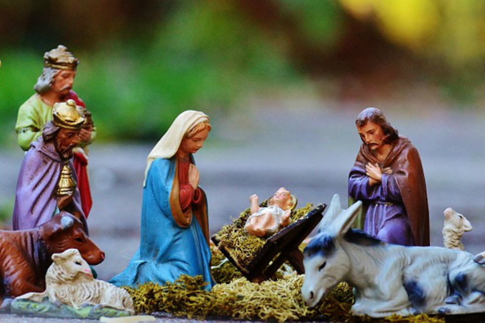 El video del ‘robo’ del niño Jesús en un pesebre en vivo conquista las redes