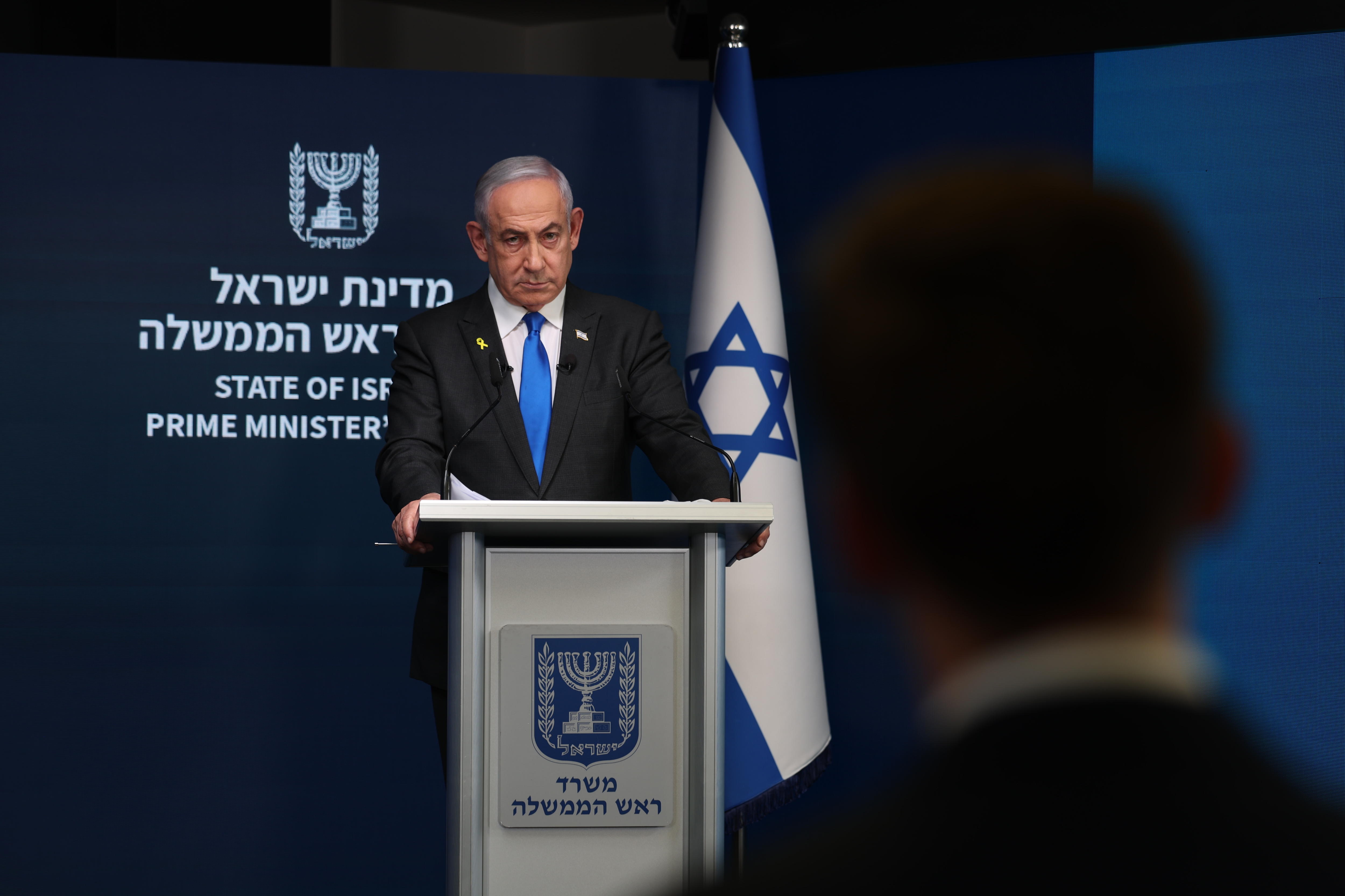 Jerusalem (Zzz), 04/09/2024.- Israeli Prime Minister Benjamin Netanyahu during a press conference for the international media at the Government Press office in Jerusalem, 04 September 2024. The Israeli Prime Minister said that in order prevent Hamas from rearming , Israel 'must have control' over Philadelphi Corridor, a narrow strip of land along the border between the Gaza Strip and Egypt. (Egipto, Jerusalén) EFE/EPA/ABIR SULTAN EPA POOL
