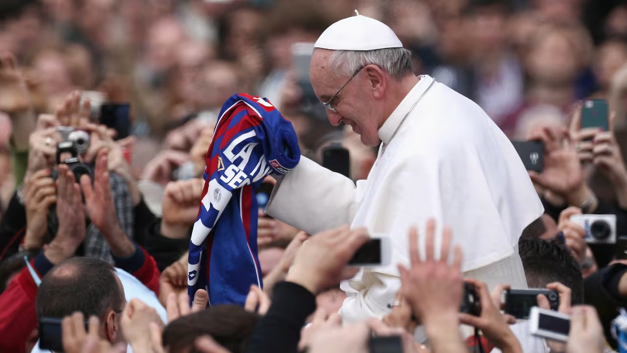 El papa Francisco y los grandes amores de su vida: Dios y San Lorenzo