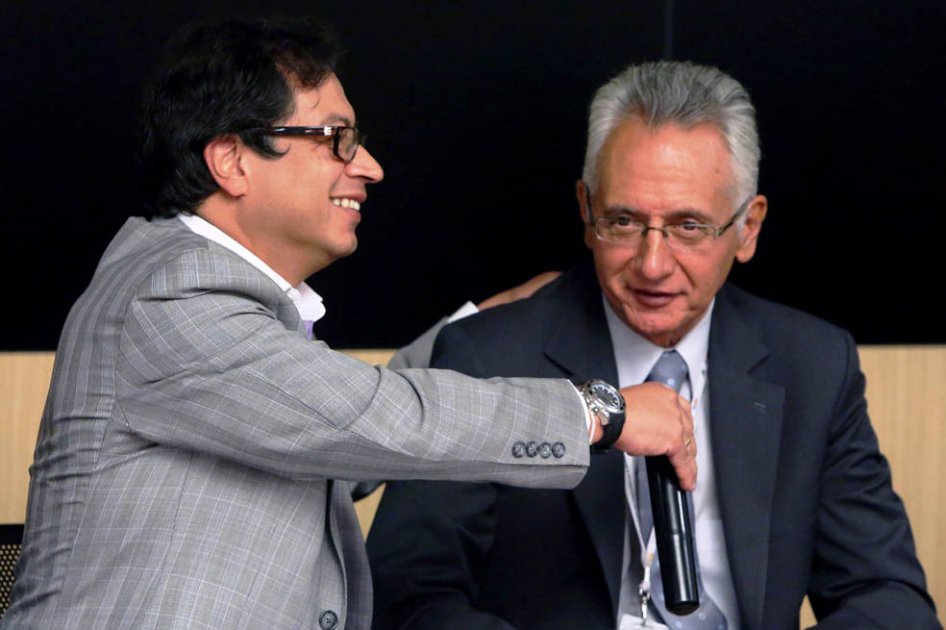 Lo que gana y lo que pierde Petro sin Jaramillo