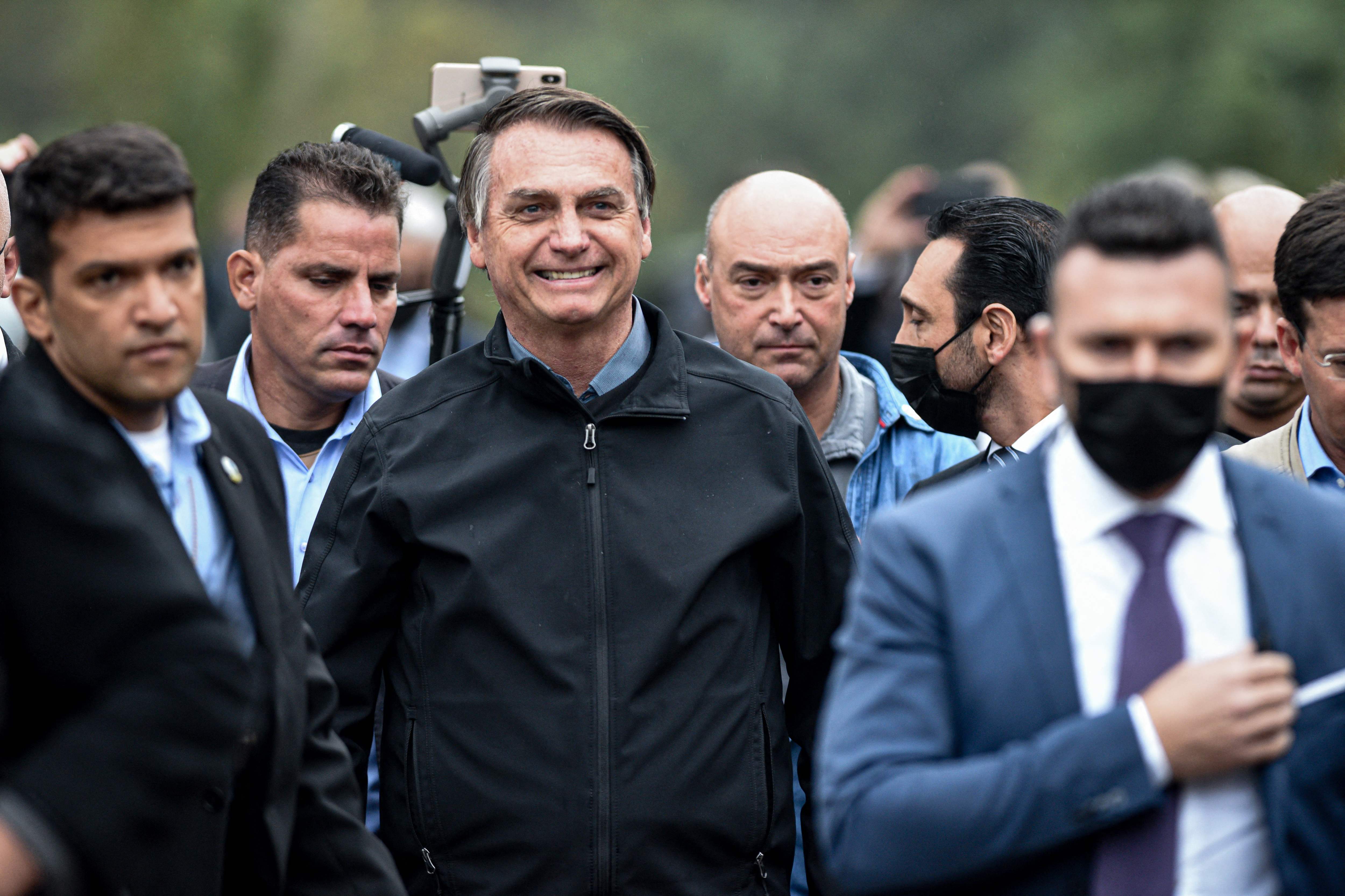 Mientras se desarrolla la COP26, Bolsonaro recibe ciudadanía honoraria en Italia