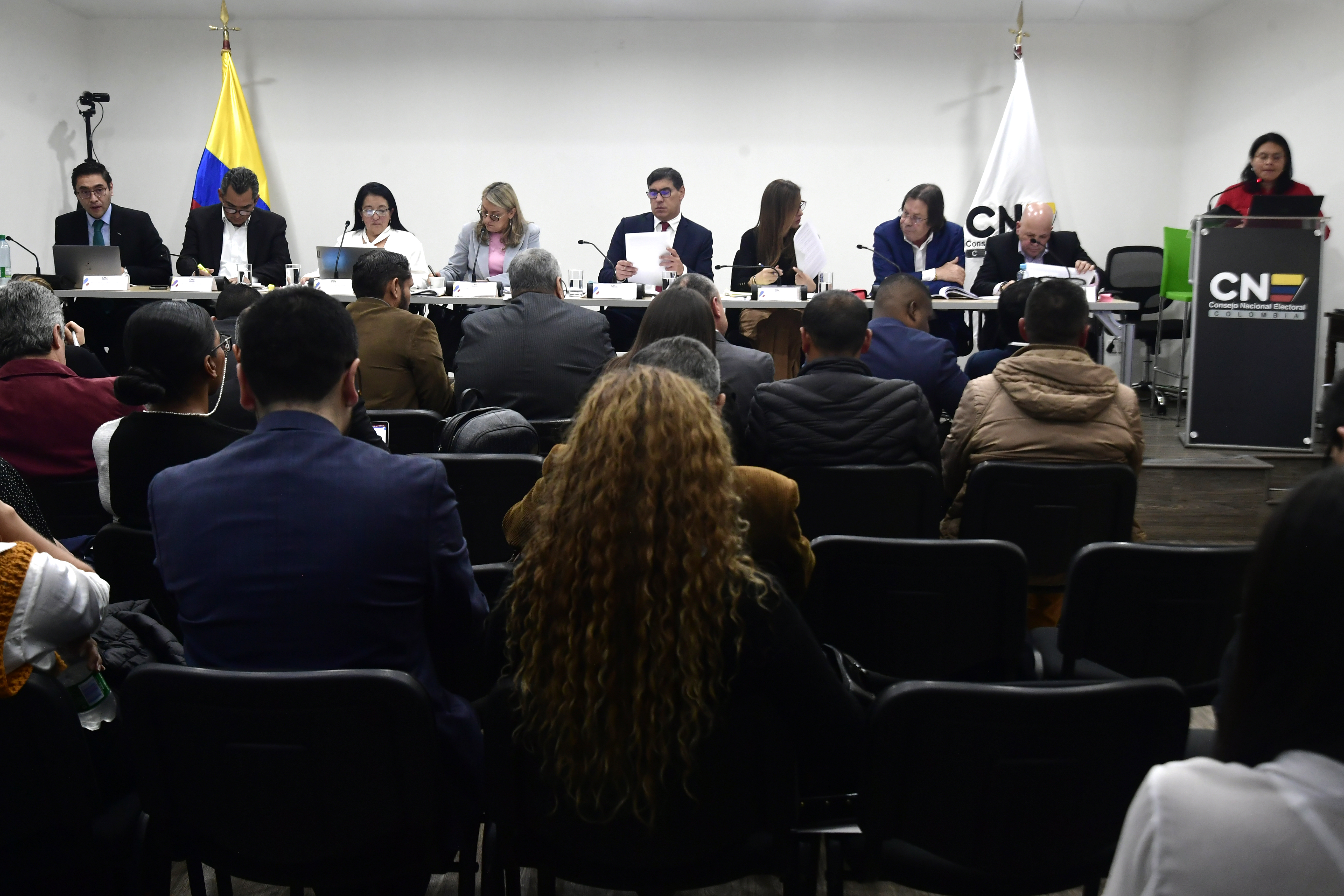 El CNE sancionó a la Colombia Humana de Petro por violencia política de género