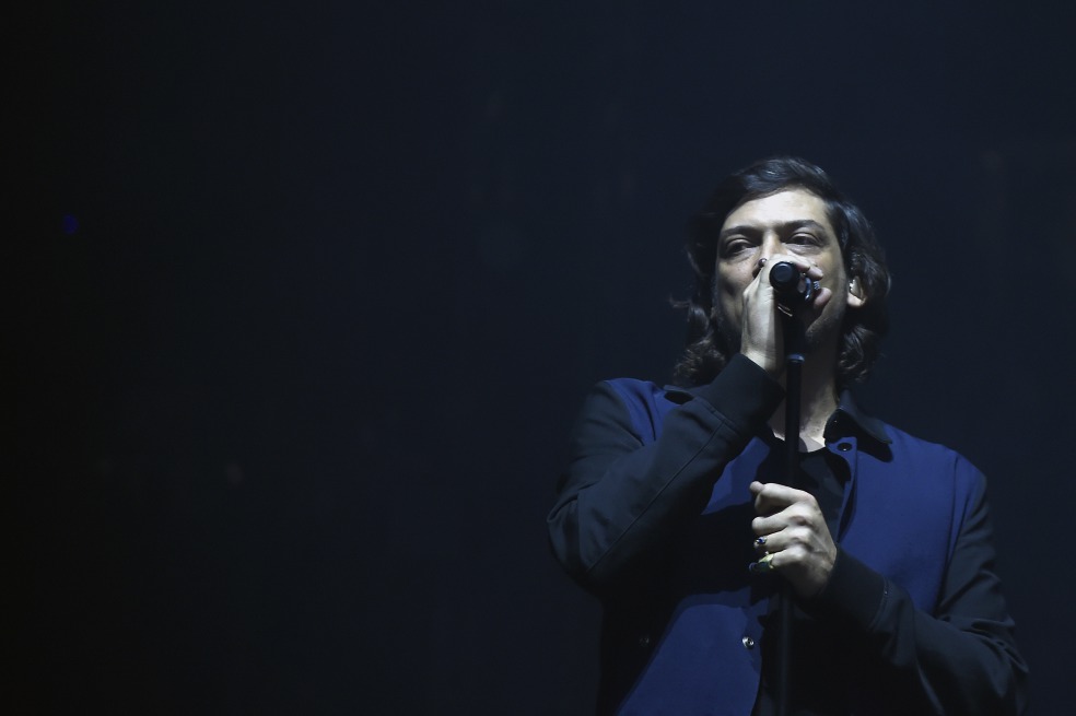 León Larregui es el líder, compositor y vocalista de la agrupación mexicana Zoé. / AFP