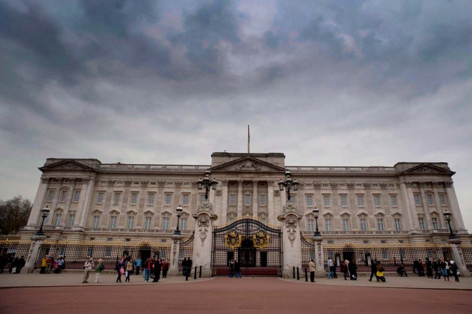En el palacio de Buckingham se cultivan champiñones alucinógenos