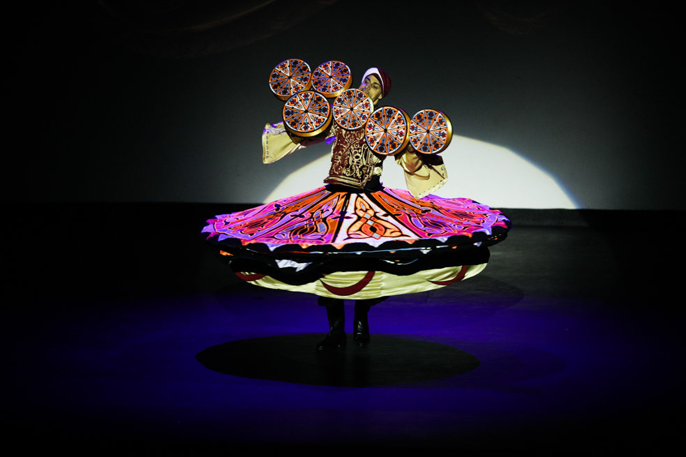 Antonina presento Magia Oriental, 29avo Festival de Danza Oriental en Colombia con 300 bailarinas en escena