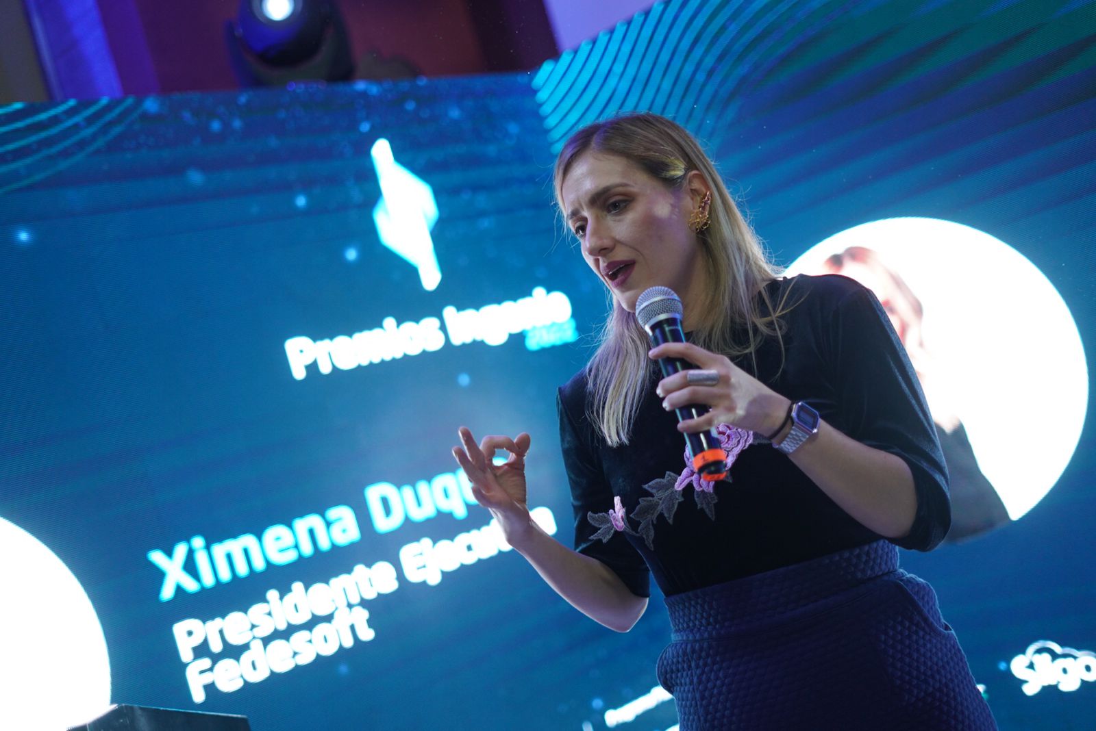 La caleña que alza la voz para incluir a las niñas en el mundo de la tecnología