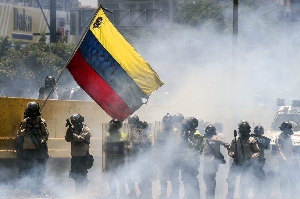 Colombia rechaza el uso de «medidas militares» en Venezuela
