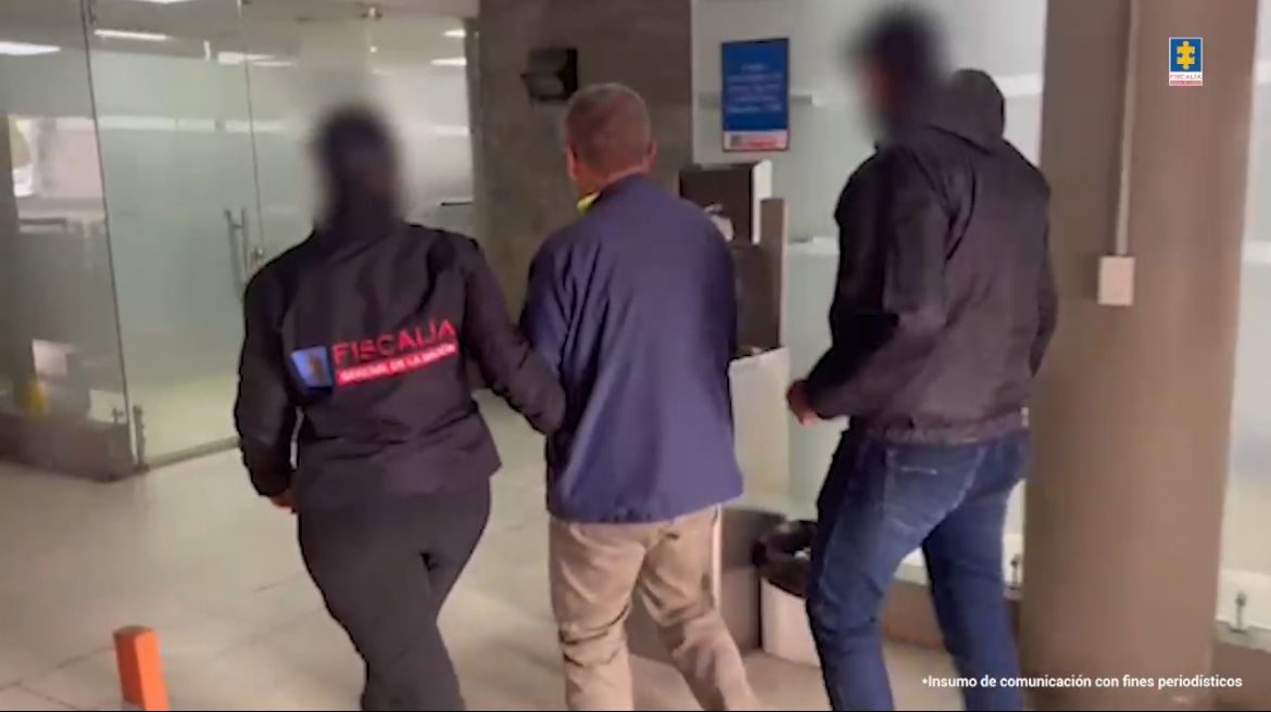 Envían a la cárcel a profesor de inglés que abusó sexualmente de al menos 8 menores