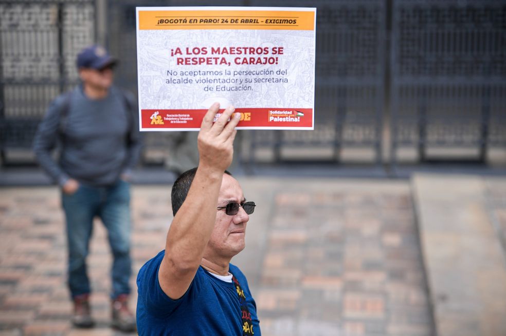 La Secretaría de Educación, por su parte, aseguró que fueron 94 los acuerdos a los que llegaron y que ya se han cumplido el 50%.