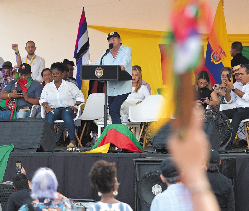 “Suerte del gobierno dependerá exclusivamente del apoyo del pueblo”: Petro tras marchas