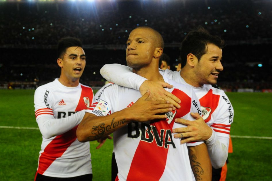 River Plate venció a Boca y tomó ventaja