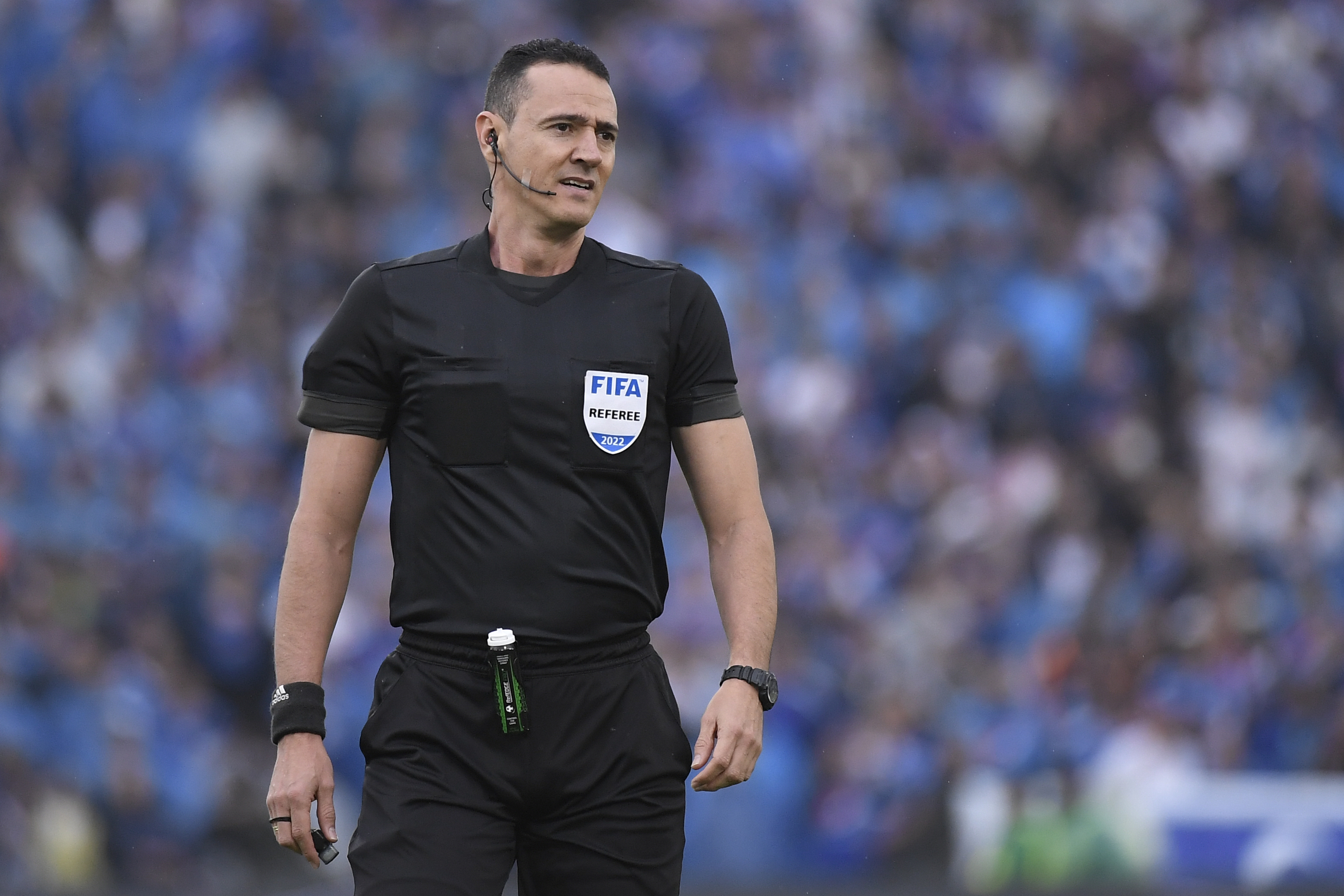 Liga BetPlay: Wílmar Roldán será el árbitro de la final entre Bucaramanga y Santa Fe