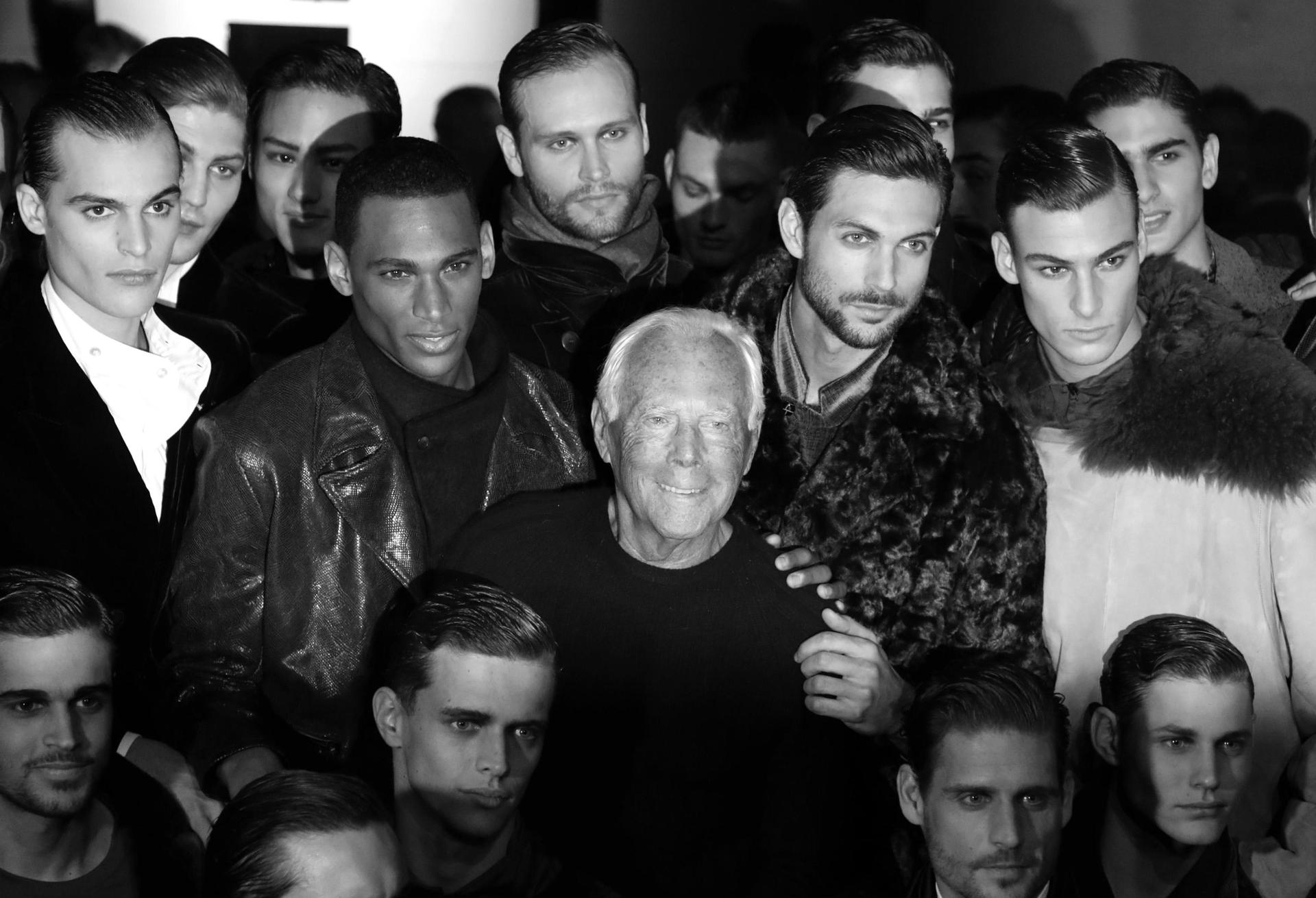 Los diseñadores más famosos de EE. UU. le rinden tributo al “ícono” Giorgio Armani