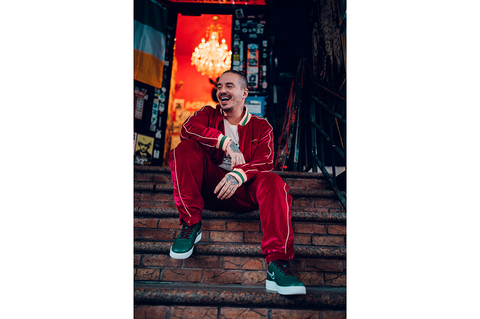 J Balvin estrena su disco «Vibras»