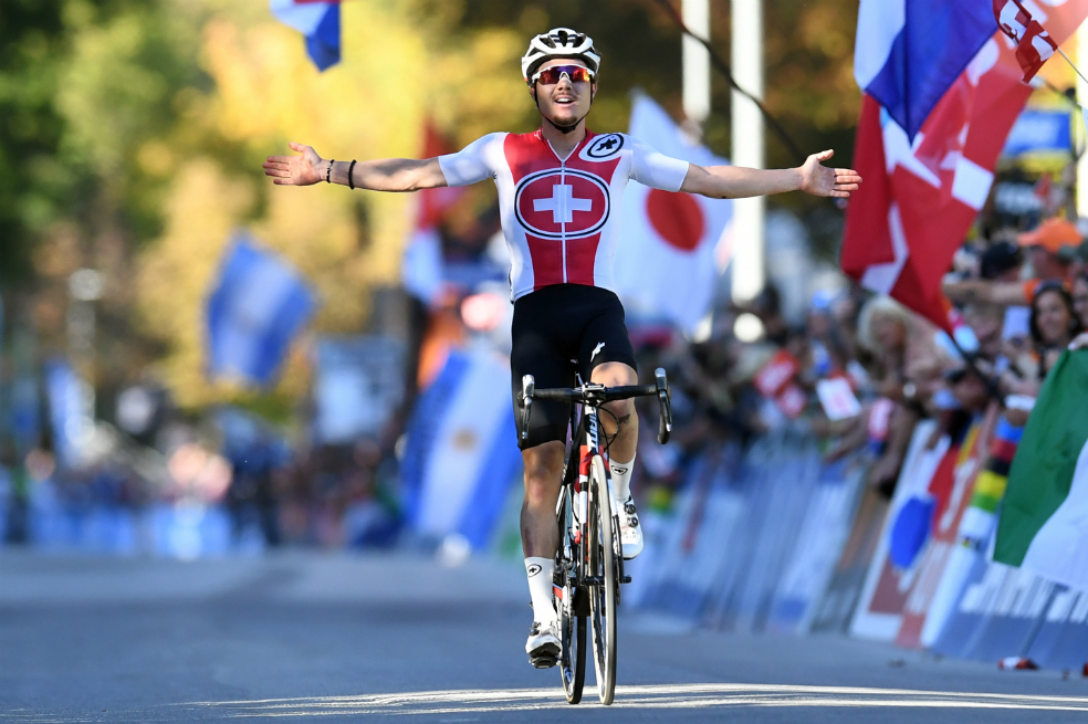 El suizo Marc Hirschi quedó campeón del mundo Sub 23; Iván Ramiro Sosa no terminó la prueba