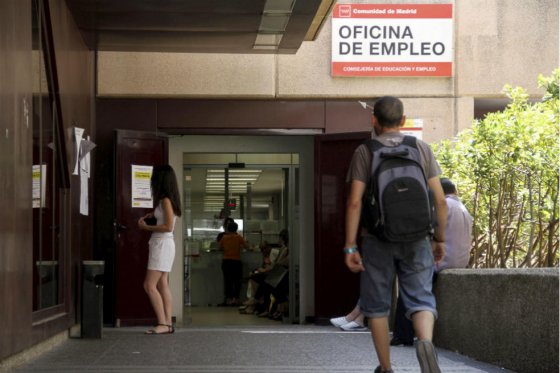 Desempleo en Unión Europea repitió en febrero su máximo histórico