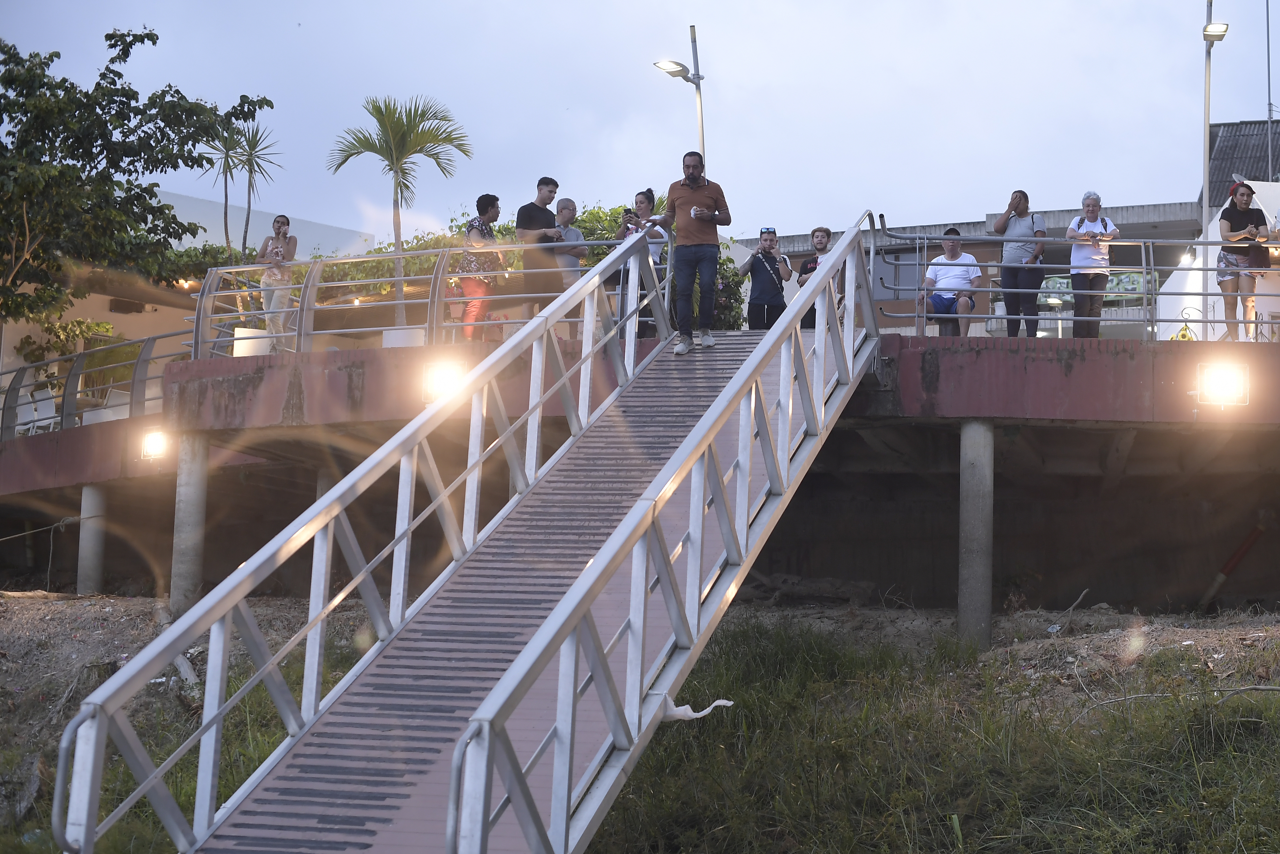 Recorrido por este municipio: Lanchas, Río Sinú, animales; vegetación entre otros.