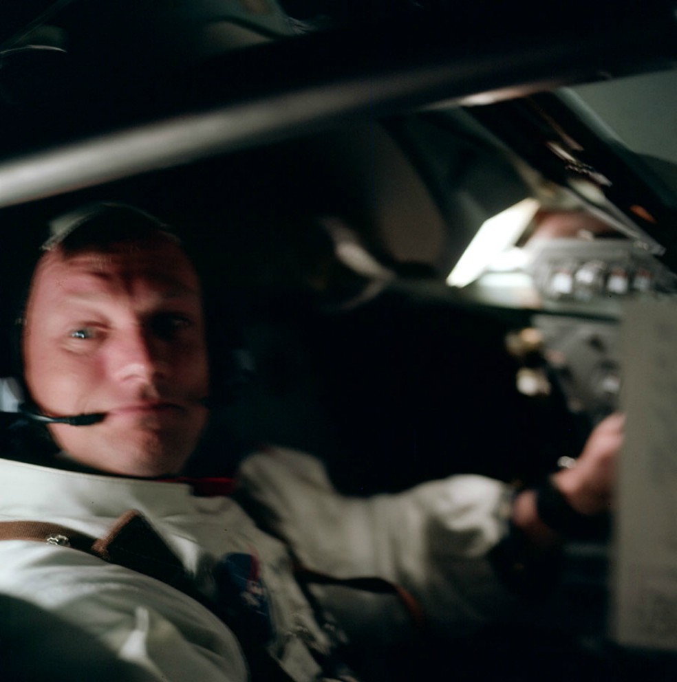 Primera imagen de Neil Armstrong en el espacio.Nasa