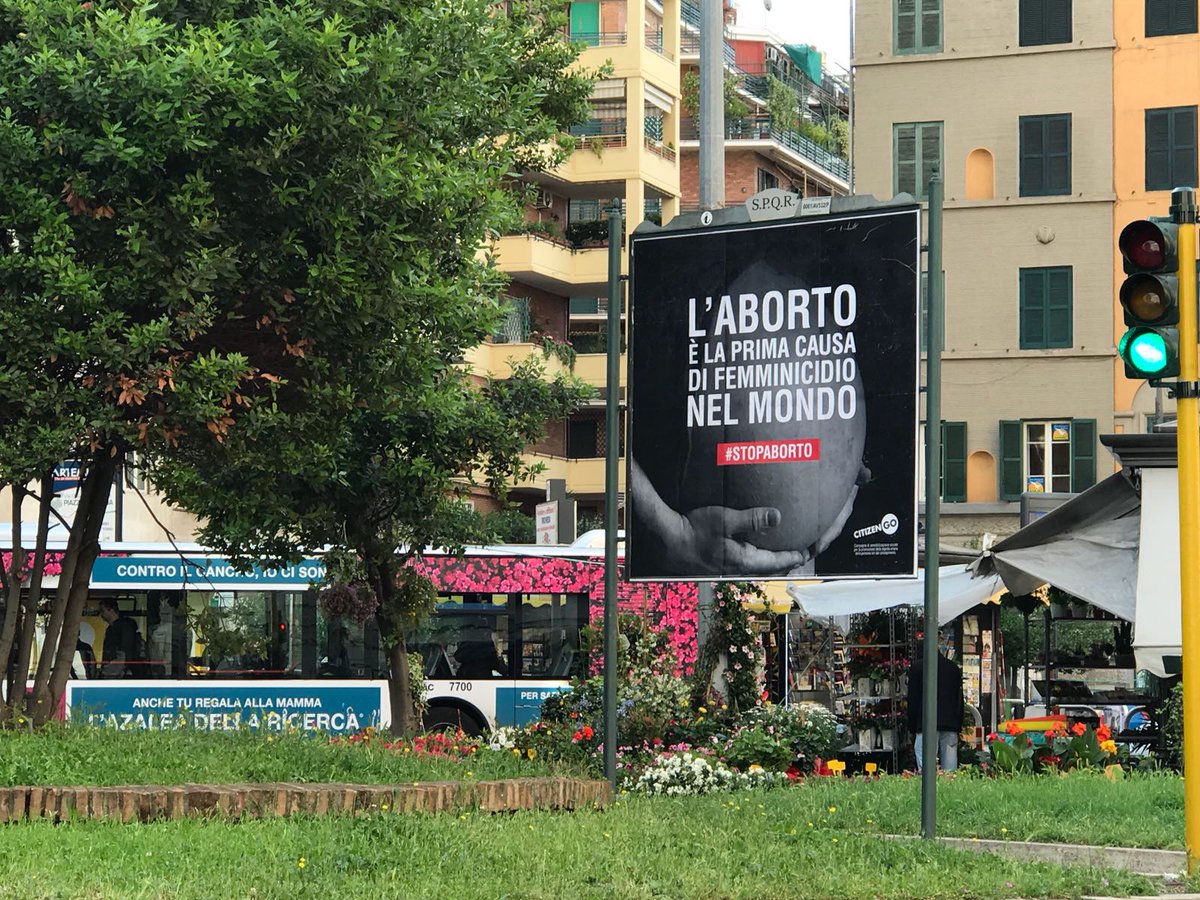 Polémica en Italia por campaña sobre el aborto como principal causa feminicidio