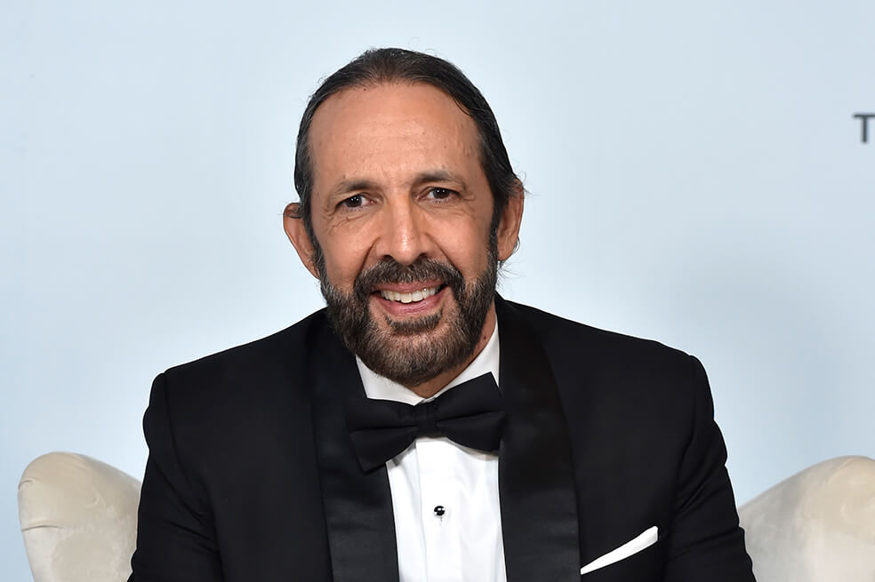 Tras ganar el Billboard a la Trayectoria Artística, Juan Luis Guerra lanza «Corazón enamorado»