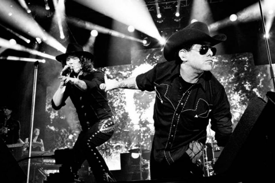 Andrés Calamaro y Enrique Bunbury rinden homenaje a Gustavo Cerati