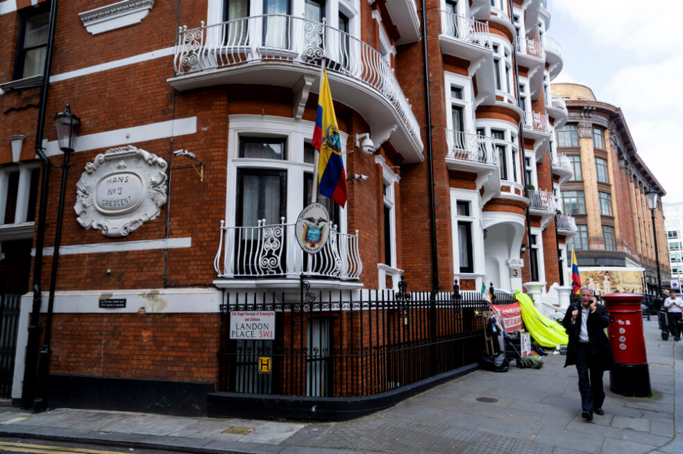 Vecinos de Assange en Londres ahora “respiran tranquilos”